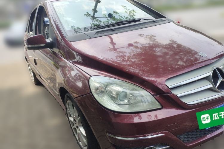 Used Mercedes-Benz B-Class 2009 B 200 Fashion Model Front Right 45 Deg