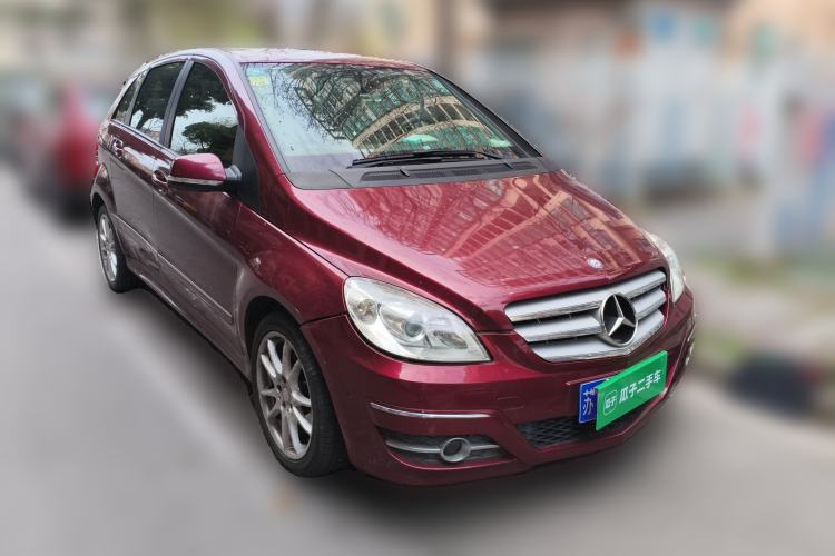 Used Mercedes-Benz B-Class 2009 B 200 Fashion Model Front Right 45 Deg