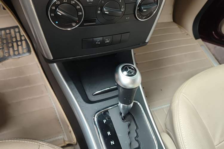 Used Mercedes-Benz B-Class 2009 B 200 Luxury Model Gear Lever