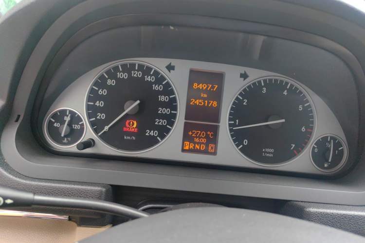 Used Mercedes-Benz B-Class 2009 B 200 Luxury Model Instrument Cluster