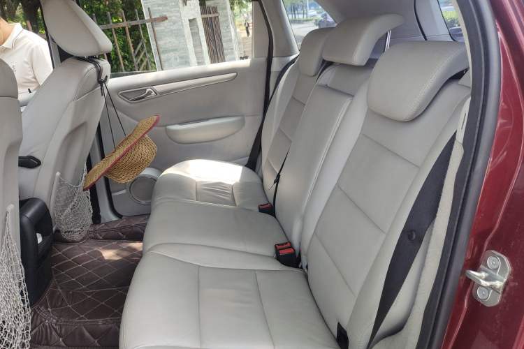 Used Mercedes-Benz B-Class 2009 B 200 Fashion Model Left Rear Seat