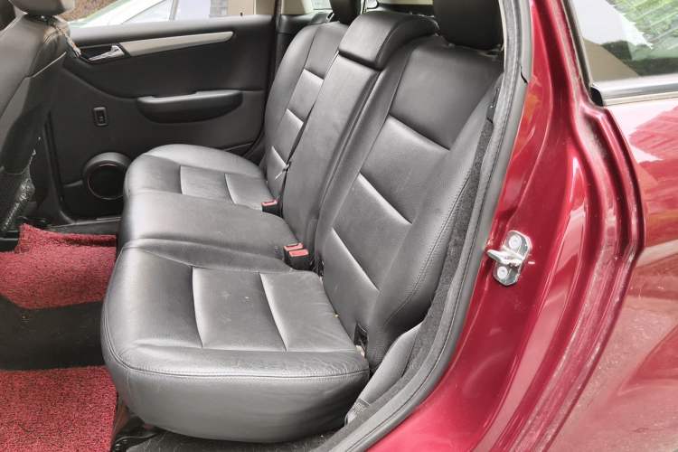 Used Mercedes-Benz B-Class 2009 B 200 Fashion Model Left Rear Seat