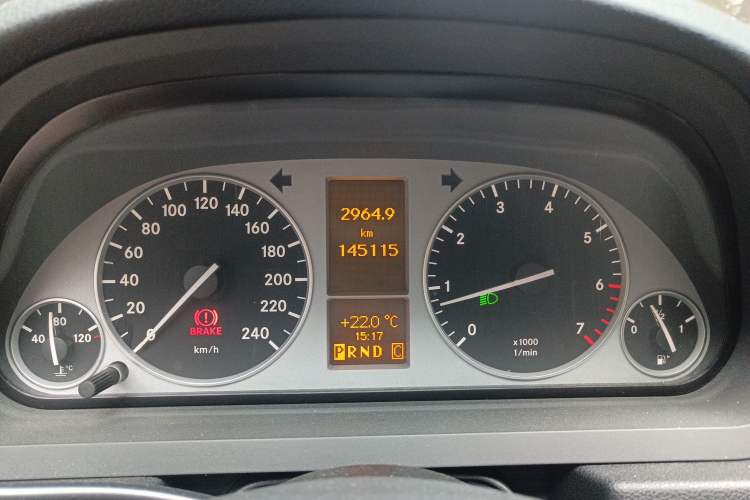 Used Mercedes-Benz B-Class 2009 B 200 Fashion Model Odometer Close Up