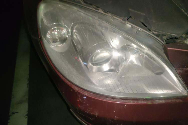 Used Mercedes-Benz B-Class 2009 B 200 Luxury Model Right Front Headlight