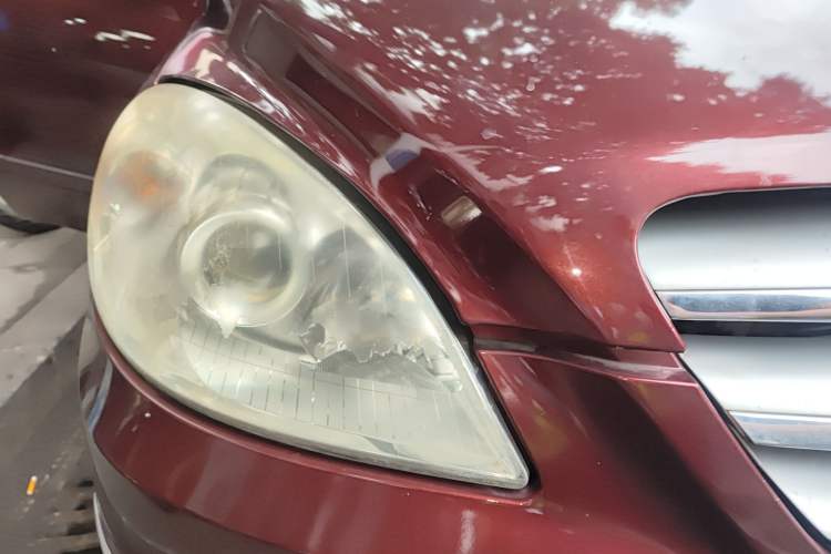 Used Mercedes-Benz B-Class 2009 B 200 Luxury Model Right Front Headlight