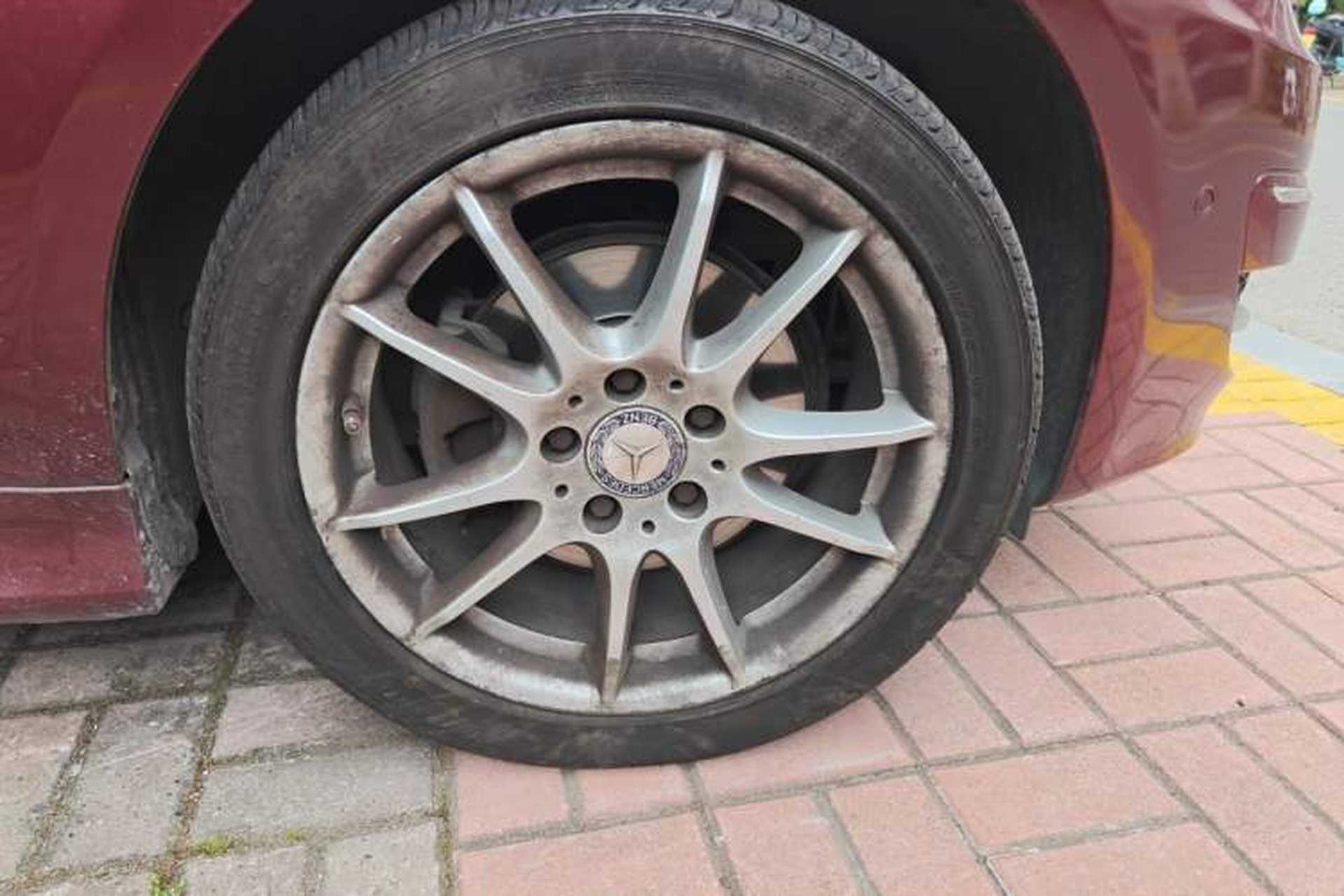 Used Mercedes-Benz B-Class 2009 B 200 Fashion Model Right Front Wheel Hub