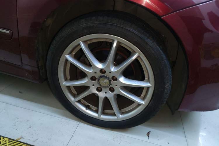Used Mercedes-Benz B-Class 2009 B 200 Fashion Model Right Front Wheel Hub