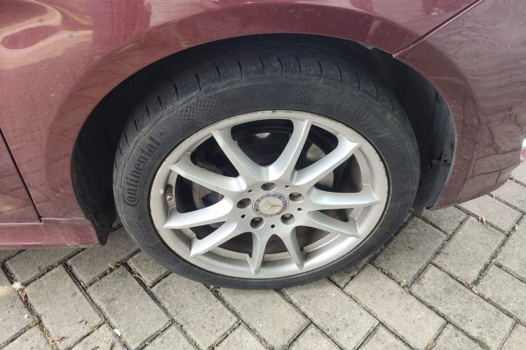 Used Mercedes-Benz B-Class 2009 B 200 Fashion Model Right Front Wheel Hub