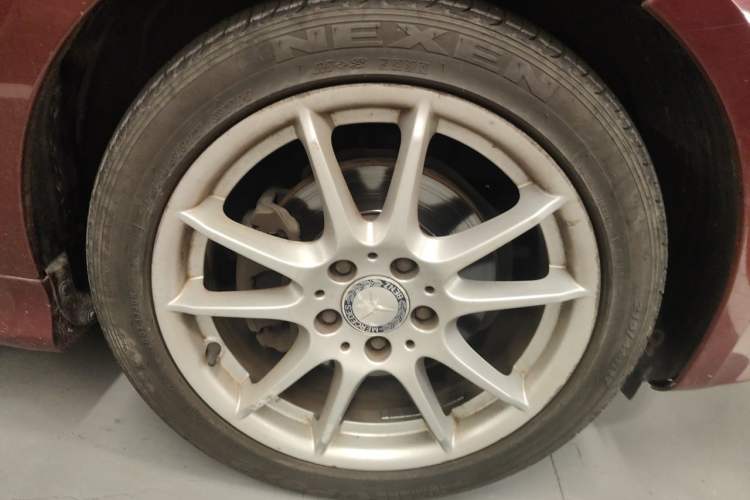Used Mercedes-Benz B-Class 2009 B 200 Fashion Model Right Front Wheel Hub