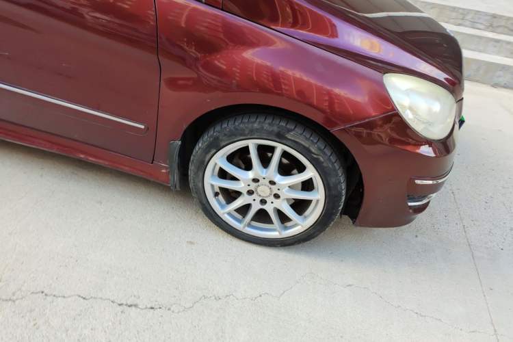 Used Mercedes-Benz B-Class 2009 B 200 Fashion Model Right Front Wheel Hub