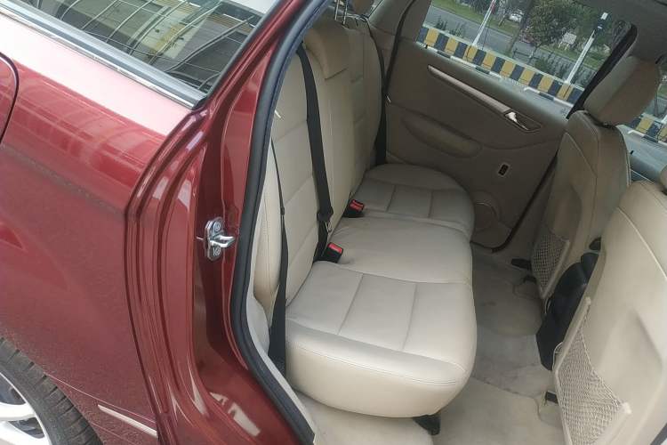Used Mercedes-Benz B-Class 2009 B 200 Fashion Model Right Rear Seat