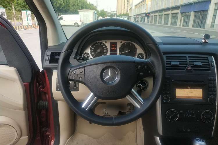 Used Mercedes-Benz B-Class 2009 B 200 Fashion Model Steering Wheel