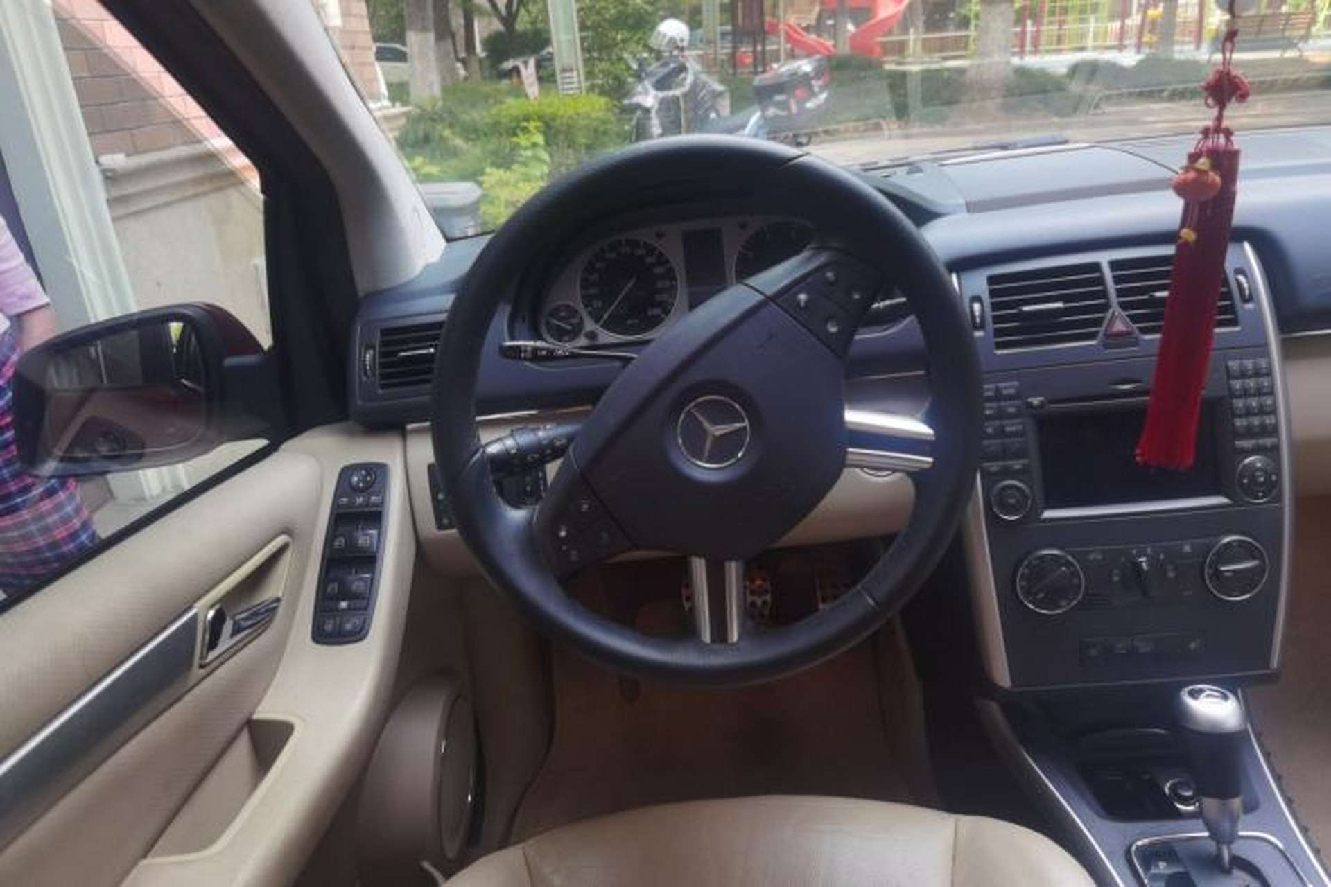 Used Mercedes-Benz B-Class 2009 B 200 Luxury Model Steering Wheel