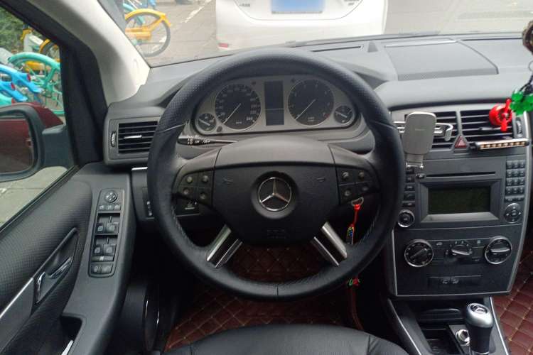 Used Mercedes-Benz B-Class 2009 B 200 Fashion Model Steering Wheel