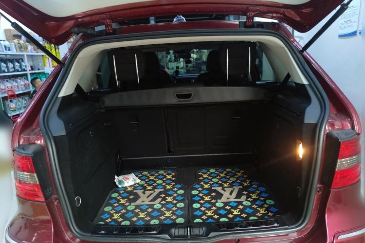 Used Mercedes-Benz B-Class 2009 B 200 Fashion Model Trunk