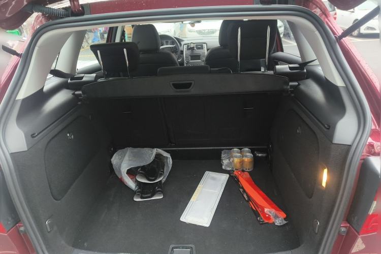 Used Mercedes-Benz B-Class 2009 B 200 Sport Edition Trunk