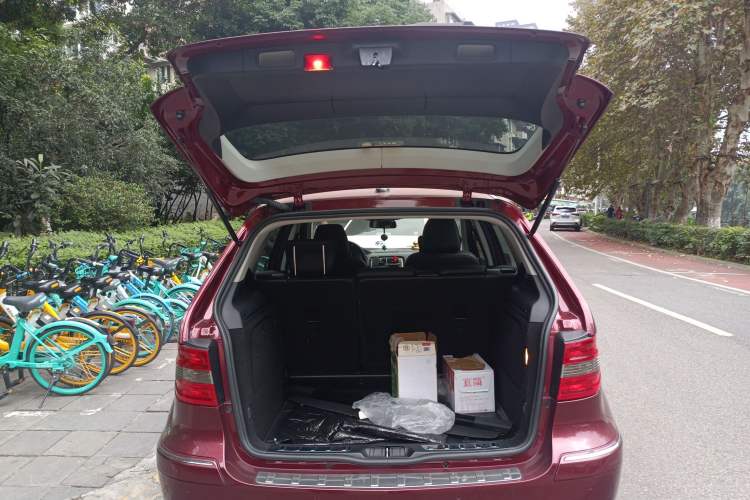 Used Mercedes-Benz B-Class 2009 B 200 Fashion Model Trunk
