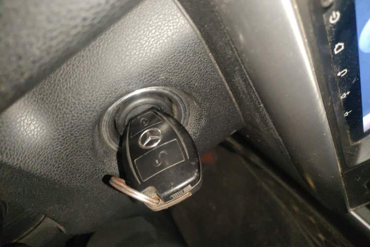 Used Mercedes-Benz B-Class 2009 B 200 Luxury Model Vehicle Key