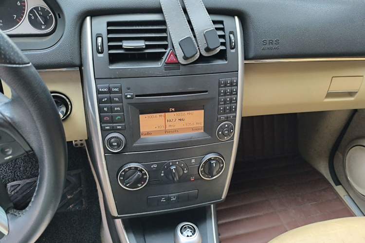 Used Mercedes-Benz B-Class 2009 B 200 Fashion Model Audio And AC Panel