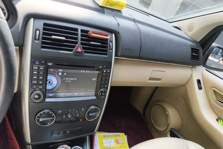 Used Mercedes-Benz B-Class 2009 B 200 Fashion Model Audio And AC Panel
