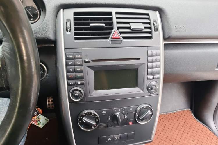 Used Mercedes-Benz B-Class 2009 B 200 Fashion Model Audio And AC Panel