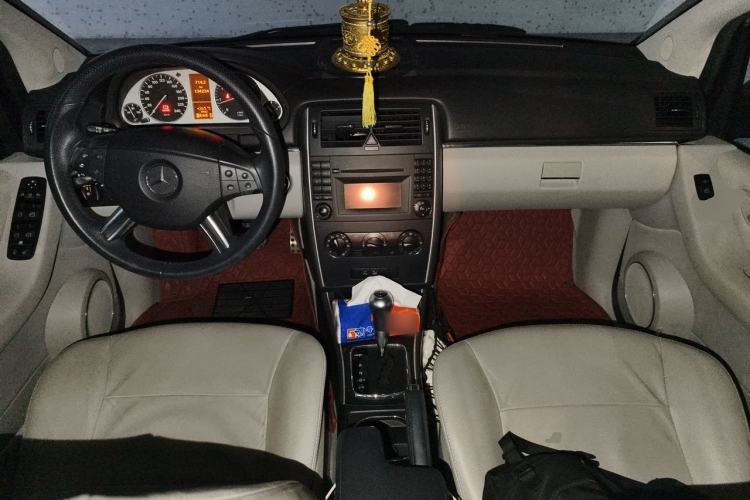 Used Mercedes-Benz B-Class 2009 B 200 Fashion Model Center Console