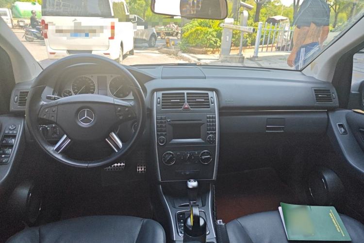 Used Mercedes-Benz B-Class 2009 B 200 Sport Edition Center Console