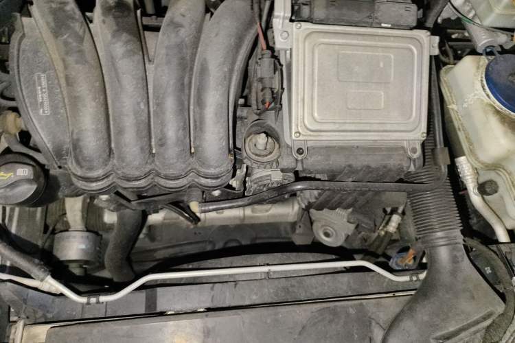 Used Mercedes-Benz B-Class 2009 B 200 Fashion Model Engine Bay