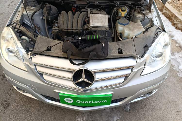 Used Mercedes-Benz B-Class 2009 B 200 Fashion Model Engine Bay