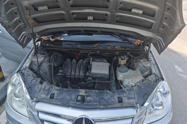 Used Mercedes-Benz B-Class 2009 B 200 Sport Edition Engine Bay