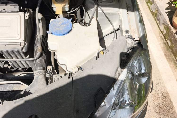 Used Mercedes-Benz B-Class 2009 B 200 Fashion Model Engine Bay Left