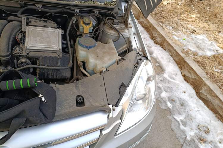 Used Mercedes-Benz B-Class 2009 B 200 Fashion Model Engine Bay Left