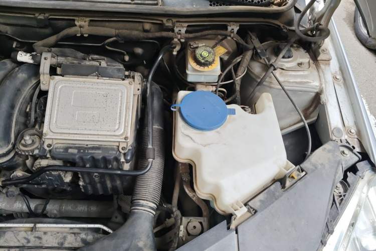 Used Mercedes-Benz B-Class 2009 B 200 Fashion Model Engine Bay Left