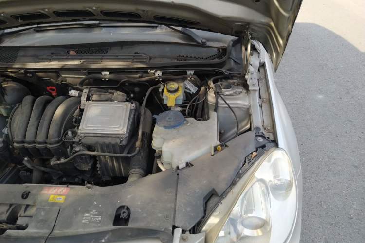 Used Mercedes-Benz B-Class 2009 B 200 Fashion Model Engine Bay Left