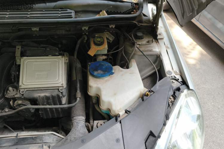Used Mercedes-Benz B-Class 2009 B 200 Fashion Model Engine Bay Left