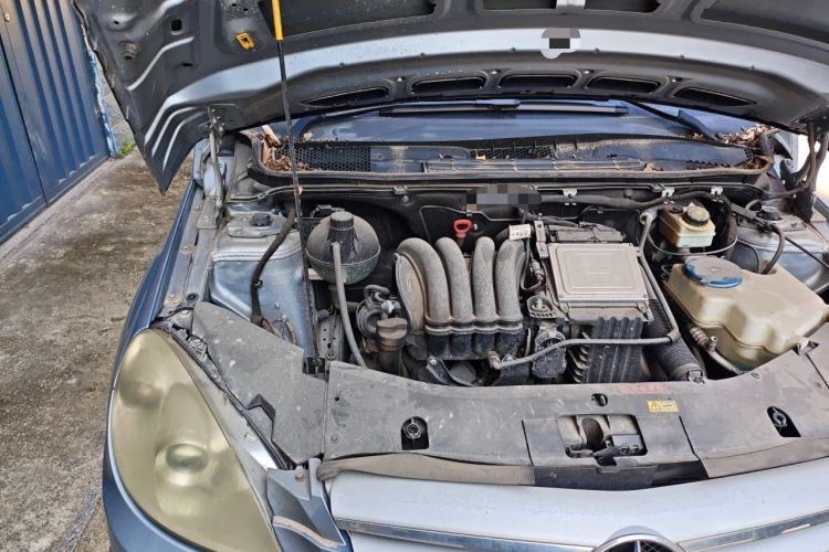 Used Mercedes-Benz B-Class 2009 B 200 Fashion Model Engine Bay Right
