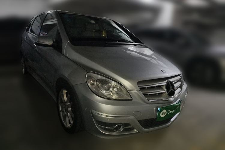 Used Mercedes-Benz B-Class 2009 B 200 Fashion Model Front Right 45 Deg