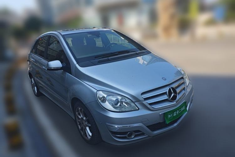 Used Mercedes-Benz B-Class 2009 B 200 Sport Edition Front Right 45 Deg
