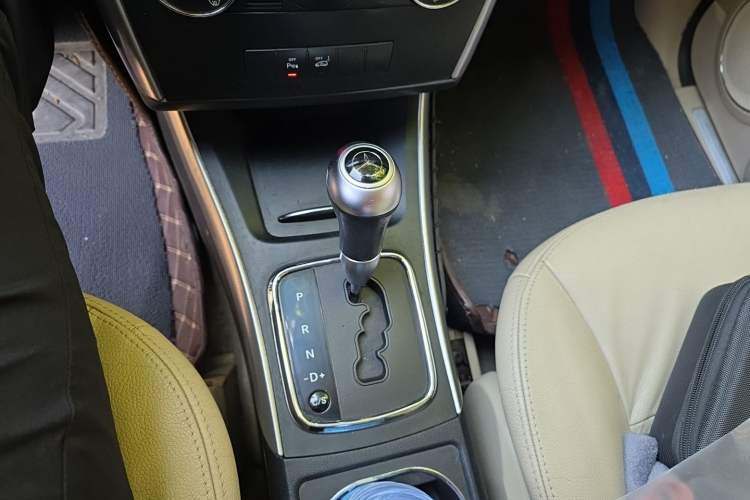 Used Mercedes-Benz B-Class 2009 B 200 Fashion Model Gear Lever