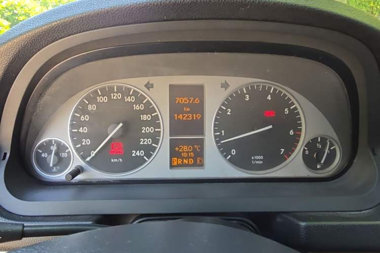 Used Mercedes-Benz B-Class 2009 B 200 Fashion Model Instrument Cluster