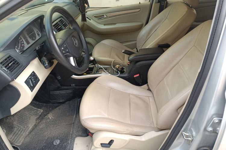 Used Mercedes-Benz B-Class 2009 B 200 Fashion Model Left Front Seat