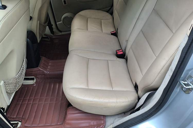 Used Mercedes-Benz B-Class 2009 B 200 Fashion Model Left Rear Seat