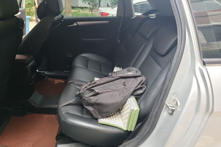 Used Mercedes-Benz B-Class 2009 B 200 Fashion Model Left Rear Seat