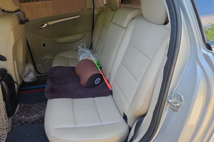 Used Mercedes-Benz B-Class 2009 B 200 Fashion Model Left Rear Seat