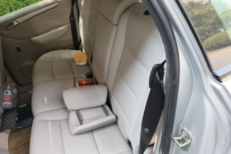 Used Mercedes-Benz B-Class 2009 B 200 Fashion Model Left Rear Seat