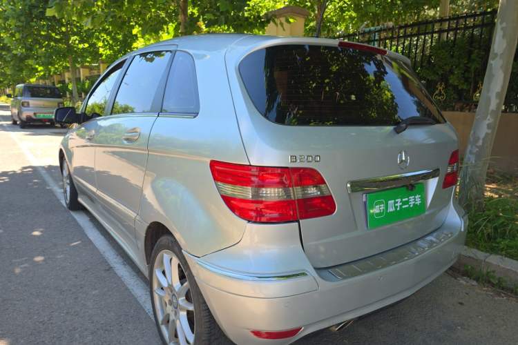 Used Mercedes-Benz B-Class 2009 B 200 Fashion Model Rear Left 45 Deg