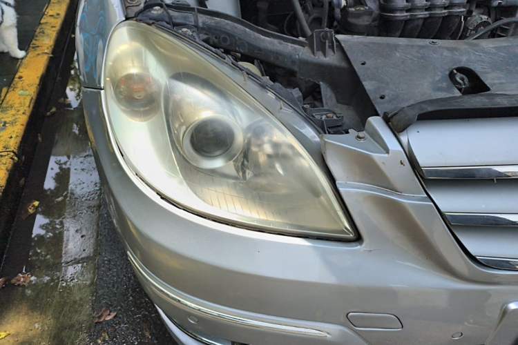 Used Mercedes-Benz B-Class 2009 B 200 Fashion Model Right Front Headlight