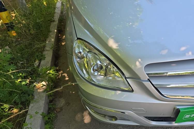 Used Mercedes-Benz B-Class 2009 B 200 Fashion Model Right Front Headlight
