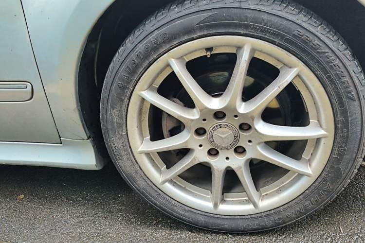Used Mercedes-Benz B-Class 2009 B 200 Fashion Model Right Front Wheel Hub