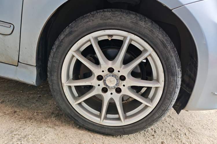 Used Mercedes-Benz B-Class 2009 B 200 Fashion Model Right Front Wheel Hub
